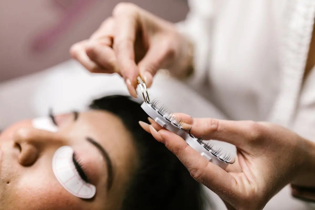 Maximize Your Look with Dramatic Lashes: A Beginner's Guide